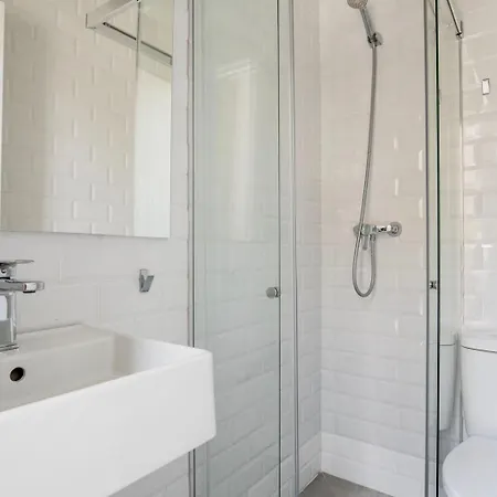Appartement Blueground Sagrada Familia Stylish Furniture Bcn-138